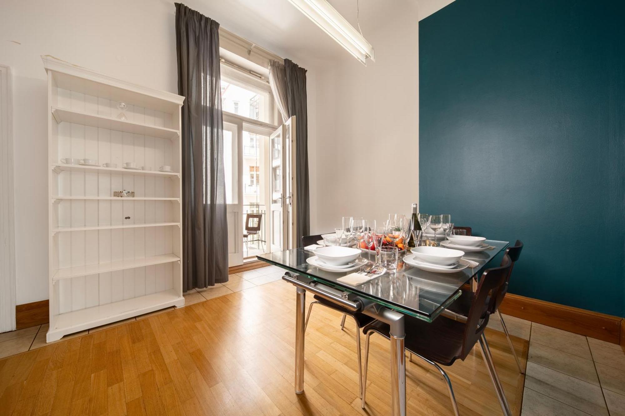 Apartment Heritage Haven Charming 3br Center Prag